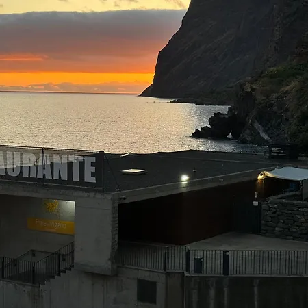 Alforra 1-t2-centro-praias-levadas Vakantiehuis