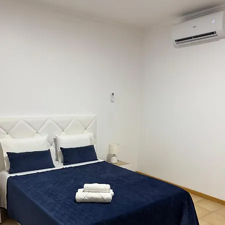 Alforra 1-t2-centro-praias-levadas Vakantiehuis