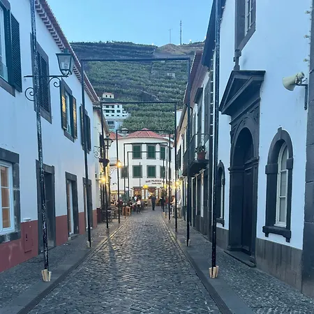 Semesterbostad Alforra 1-t2-centro-praias-levadas Câmara de Lobos
