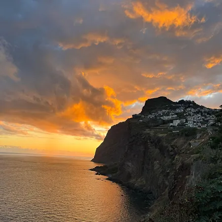 Alforra 1-t2-centro-praias-levadas * Camara de Lobos