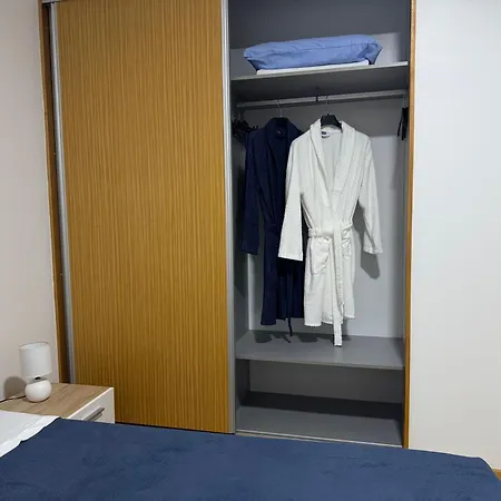 Alforra 1-t2-centro-praias-levadas Ferienhaus Câmara de Lobos