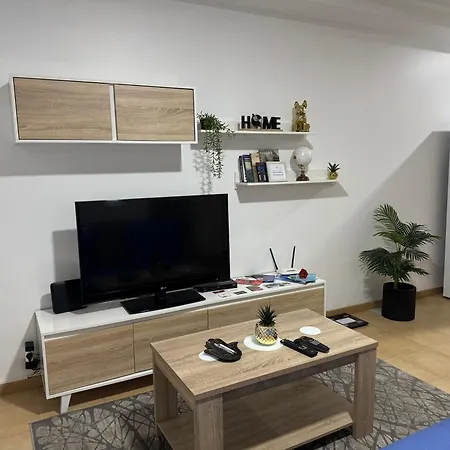 Alforra 1-t2-centro-praias-levadas Ferienhaus