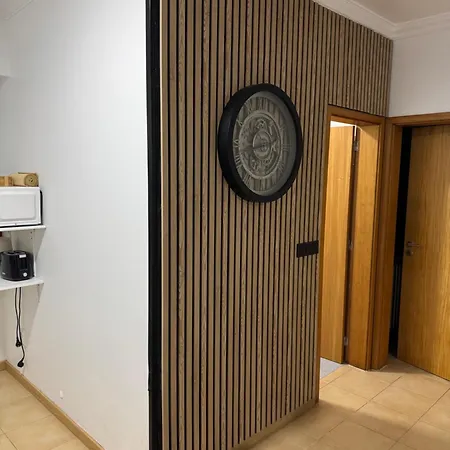Alforra 1-t2-centro-praias-levadas Holiday home