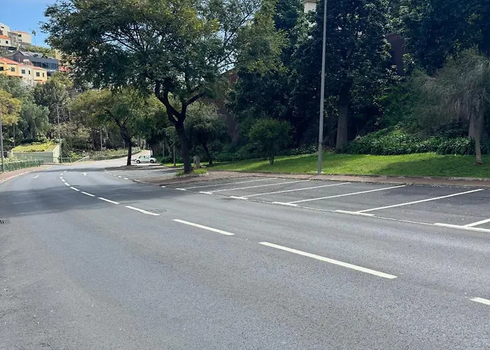 Alforra 1-t2-centro-praias-levadas Hébergement de vacances *