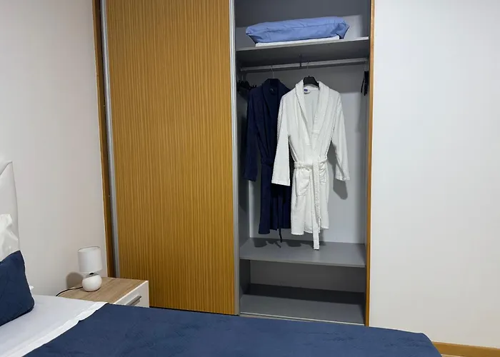 Alforra 1-t2-centro-praias-levadas Hébergement de vacances Câmara de Lobos